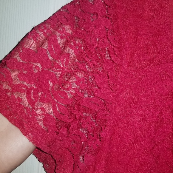 Red lace Torrid top - Picture 2 of 3